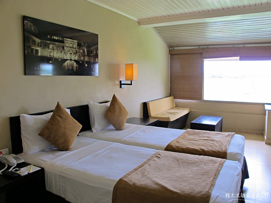 The Lake Hotel