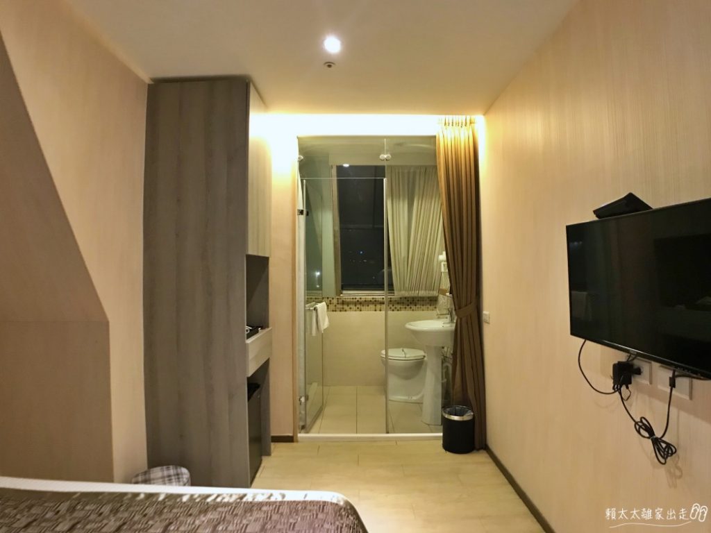 愛玩客旅店西門