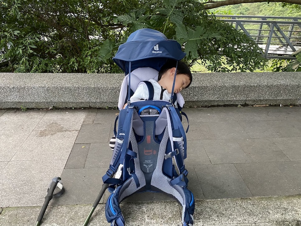 嬰兒背架